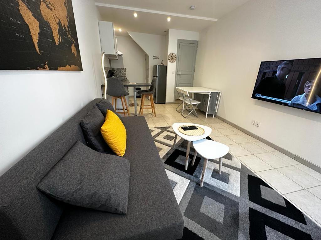 Le Saint Maixent, Maison De Ville, Baby Foot, Wifi المظهر الخارجي الصورة