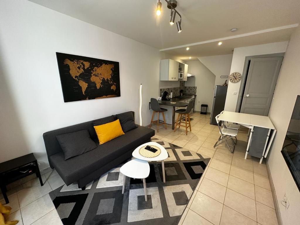 Le Saint Maixent, Maison De Ville, Baby Foot, Wifi المظهر الخارجي الصورة